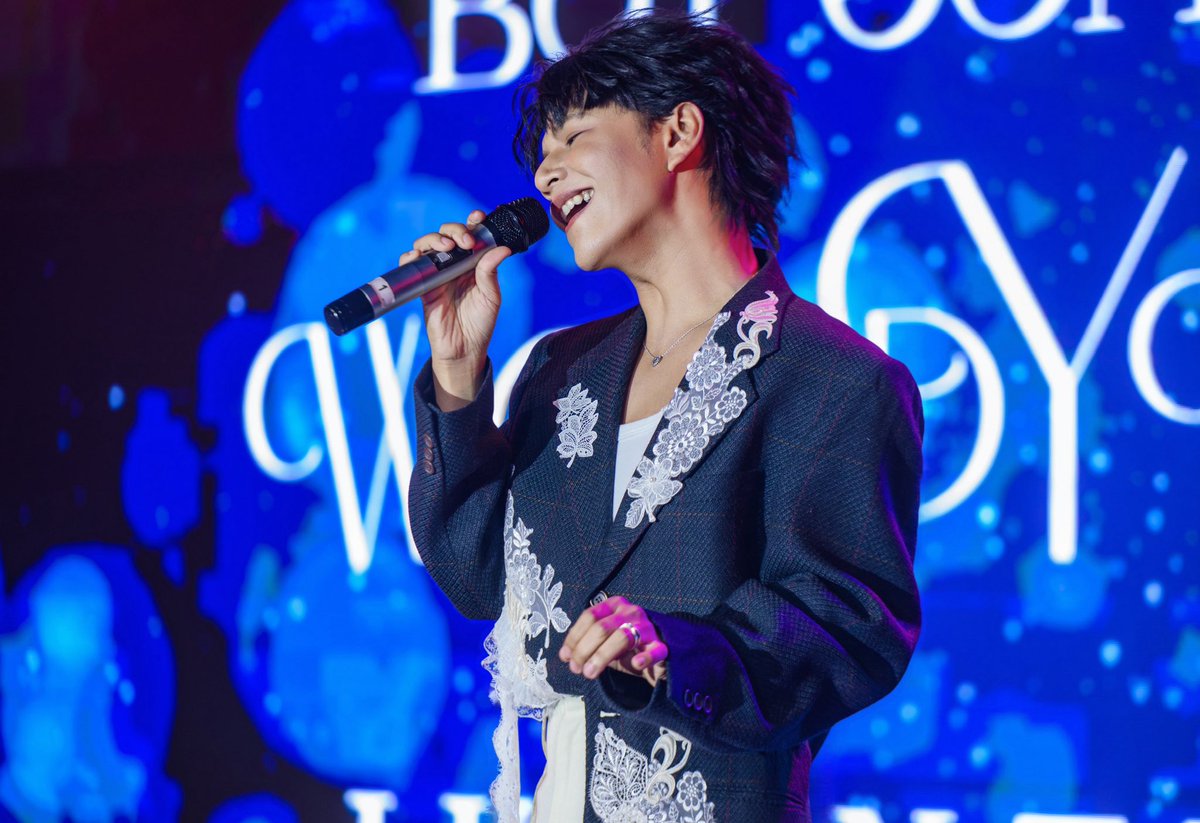 BoySompob's tweet photo. Thank you 🙏🏻
I love you Taipei 🧡🎤✨
#BoySompobworldYTourliveinTaipei
#worldYTour
#BoySompob https://t.co/O6Jqa7uRJ9