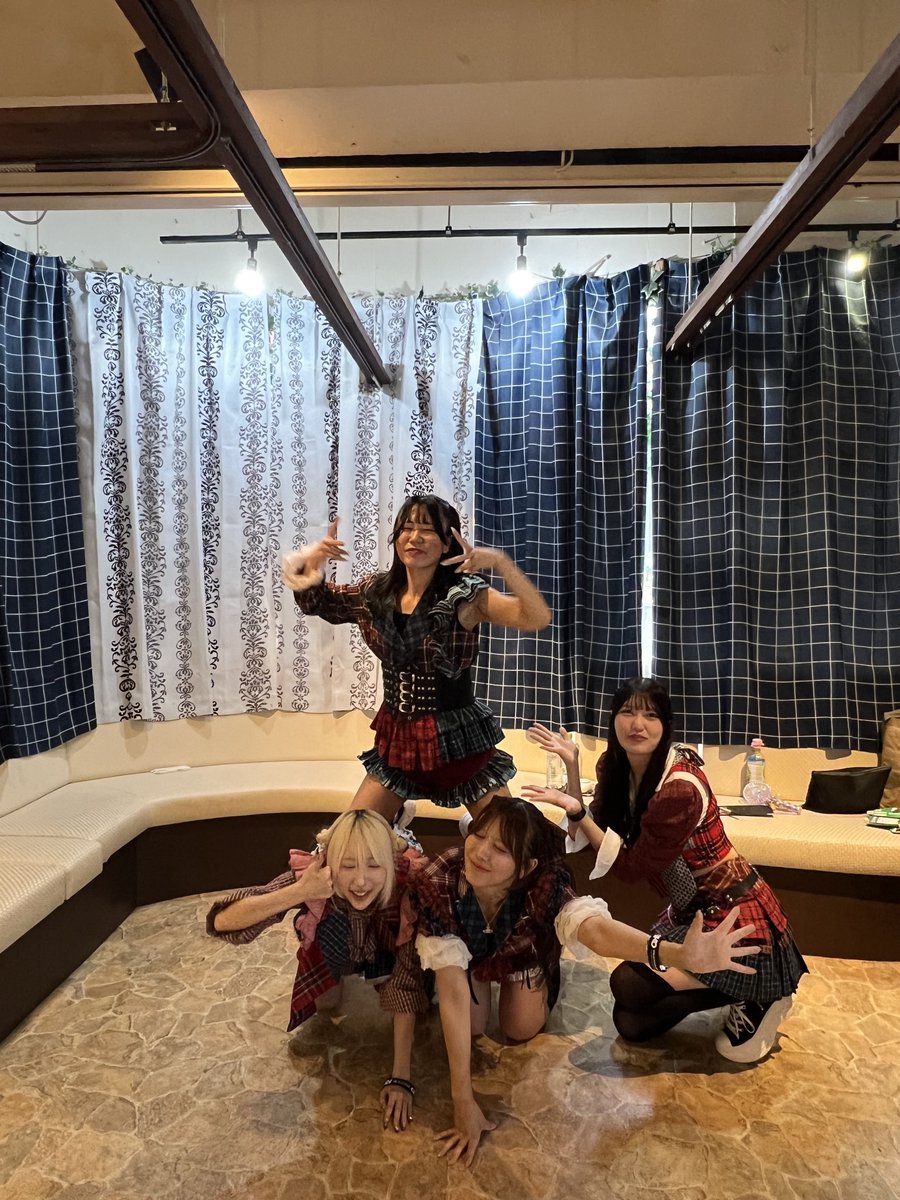 Ao_bmt_O's tweet photo. 2026.09.27

#KIKO の10秒のやつ

🎂Happy Birthday 🎂

💙アタフタユメナ💙

素晴らしい一年になることを願ってます！！

⚠️ミカゲナギとチャンバクの両名はすすんで土台になってます。決してアタフタユメナから強要されたわけではありません。⚠️ https://t.co/ji0CKr1rCp