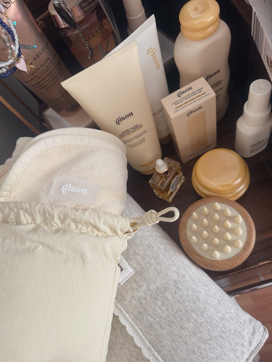 ssnafcb's tweet photo. All products are amazing! Great quality
#gisou #neginmirsalehi Sorry for missing all your gifts in the past https://t.co/u48AH4PRcS