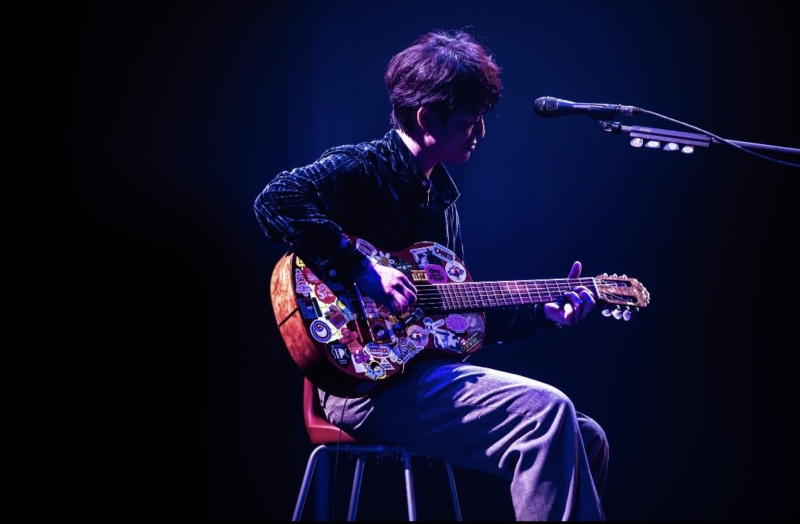 ozakihiroyanews's tweet photo. ■■LIVE情報■■
“ギター 一本で挑む武者修行

#尾崎裕哉 弾き語りワンマンツアー”「ONE MAN STAND 2027」開催決定‼

4/4札幌〜6/20東京まで、全国16公演！詳細はHPをご確認ください‼︎
https://t.co/PvNpU2jeuZ
#OMS2027 https://t.co/WNneaJyq1G
