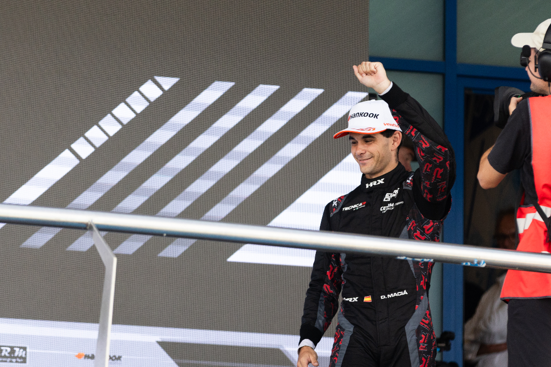 tecnicar_racing's tweet photo. Rookie podium for Dani Maciá in his first race with the team and a NEW CAR in 2026! And top5 overall fighting for overall podium, just Stunning! ❤️
📱 @vinyi_arnau96
#E3 #E4 #Eurocup3 #Eurocup4 #F4Spain #SpanishF4 #TecnicarByAMTOG #TCode #RoadToF1 #SingleSeaters #WeLiveForRacing https://t.co/PAQ6YtFu5A
