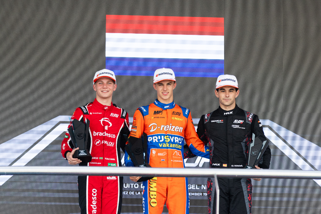 tecnicar_racing's tweet photo. Rookie podium for Dani Maciá in his first race with the team and a NEW CAR in 2026! And top5 overall fighting for overall podium, just Stunning! ❤️
📱 @vinyi_arnau96
#E3 #E4 #Eurocup3 #Eurocup4 #F4Spain #SpanishF4 #TecnicarByAMTOG #TCode #RoadToF1 #SingleSeaters #WeLiveForRacing https://t.co/PAQ6YtFu5A