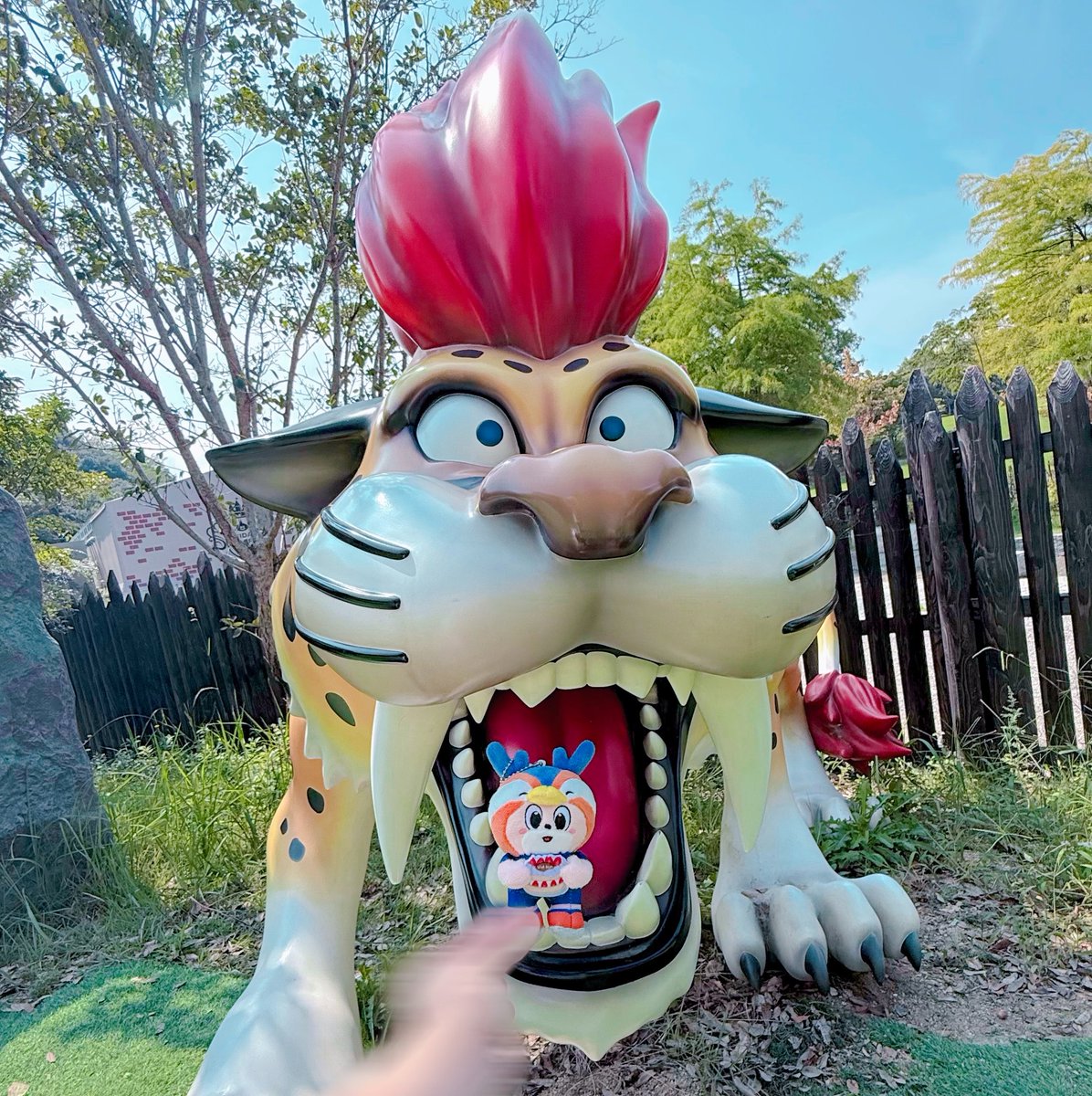 LK71_O's tweet photo. キラーパンサーとヴィヴィくん🐣 https://t.co/SycFcrWMfi