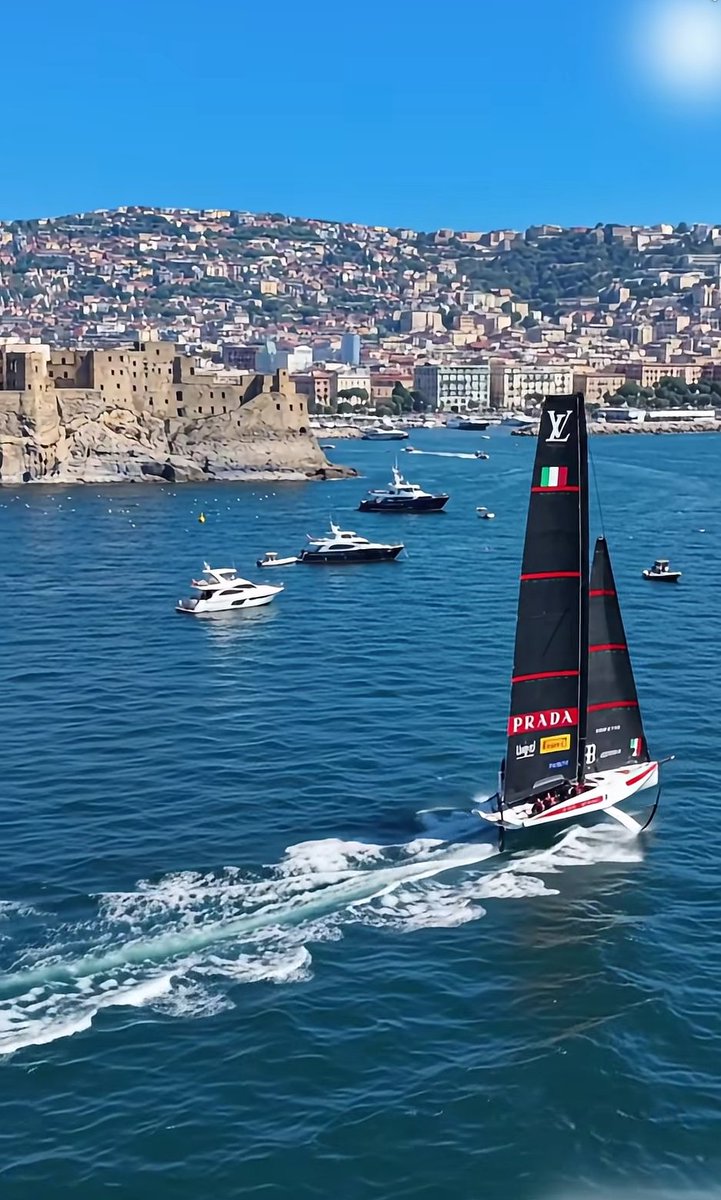 caravanpetrol2's tweet photo. @sscnapoli 
Che spettacolo!! https://t.co/bv11cYXzYW