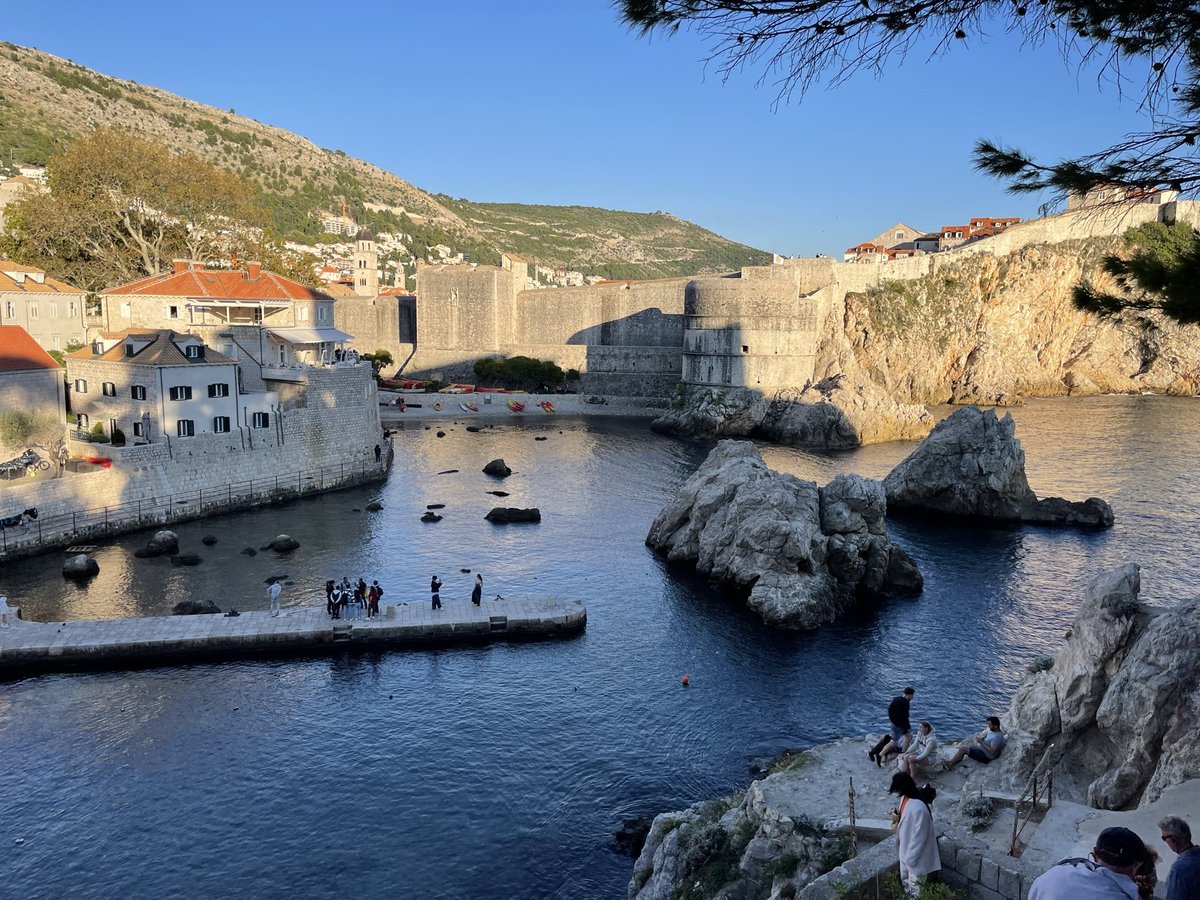 Mikeyksmith10's tweet photo. Dubrovnik GOT…… “SHAME!!” https://t.co/ij3ckNDLwd