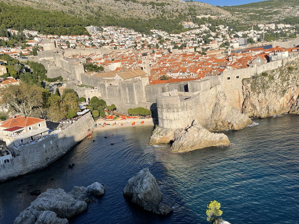 Mikeyksmith10's tweet photo. Dubrovnik GOT…… “SHAME!!” https://t.co/ij3ckNDLwd