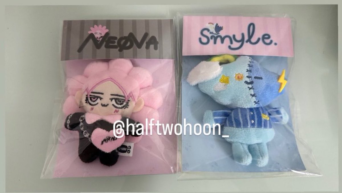 yourfOrmin's tweet photo. 📍WTS | ขาย SMYLE NEONA 

♡ SMYLE TINY DOLL KEYCHAIN ☁️
: ราคา 1600 บาท 

♡ NEONA TINY DOLL KEYCHAIN 🌸
: ราคา 1600 บาท 

**รับคู่ส่งฟรี
แกะออกมาดูครั้งเดียว ไม่เคยห้อยและไม่เคยพาออกไปข้างนอกค่ะ 

📮 ค่าส่ง 50฿ 
💌 สนใจ dm เพิ่มเติมค่ะ

#ตลาดนัดสกายนานิ 
#ตลาดนัดgmmtv https://t.co/DmjALEmza2