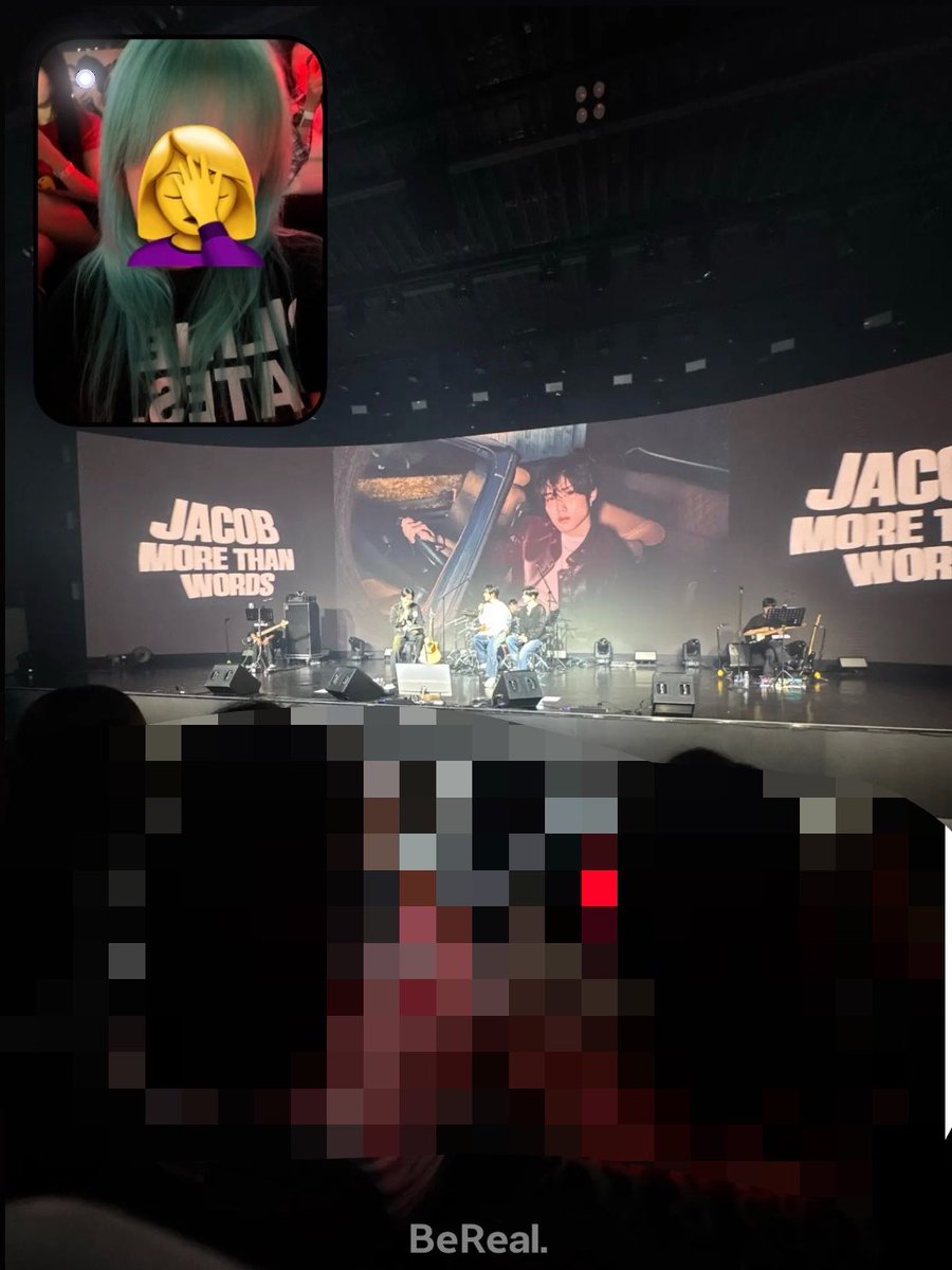 731_9irl's tweet photo. 🤦‍♀️🤌😁💸🎫
ㄴ무슨 맨날공연장에계시네 https://t.co/1Ol5cTHPn3