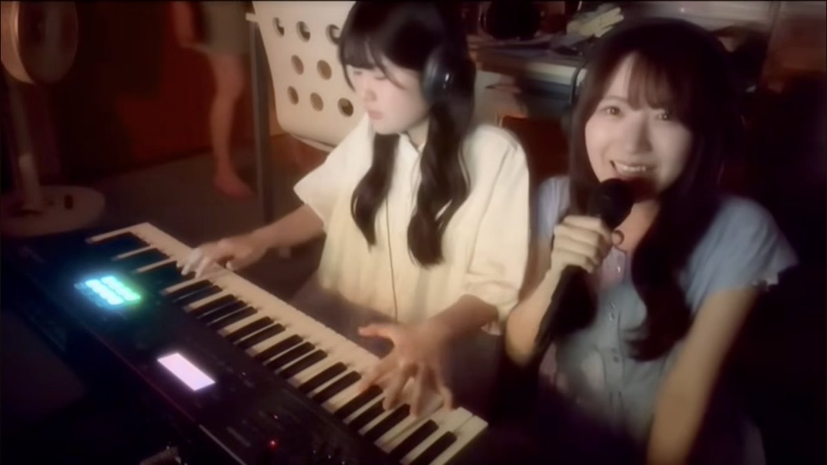 tomifeuille's tweet photo. この曲のミル���イーユver.好きすぎるんだけど、リピートす��たびに親フラさせてしまい申し訳なくなるのが唯一の難点😱笑

#みたふいーゆ🐹

月灯りふんわり落ちてくる夜 https://t.co/BVeplzlRw3 @YouTubeより https://t.co/SnAaIdQkTs