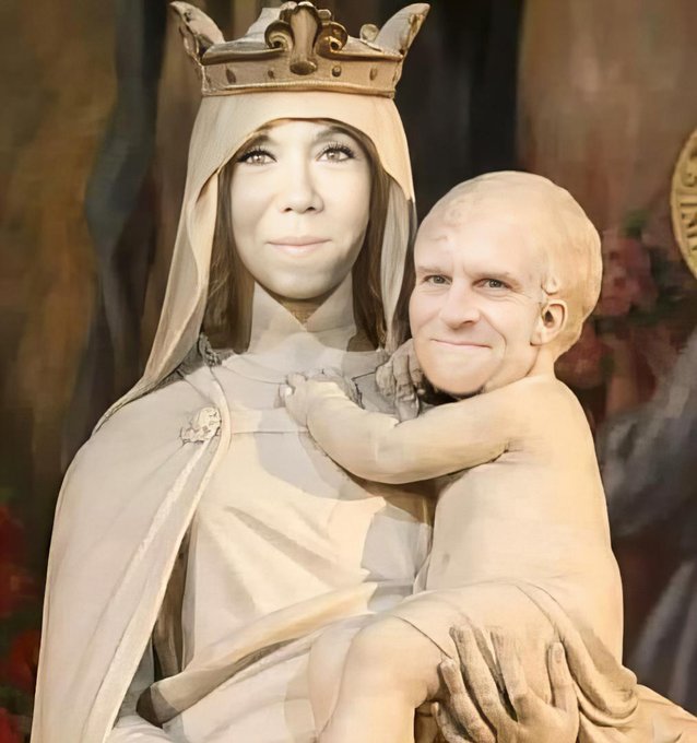 botteQ's tweet photo. #Macron #lecornu #attal #EdouardPhilippe #Hollande #PS #Macronie.
#LR #RN #LFIslamistes.
#PapeÀParis
Amertume à l' #Elysee : Le #PapeLéonXIV a refusé de bénir la statue. https://t.co/JIMUPxWeuN