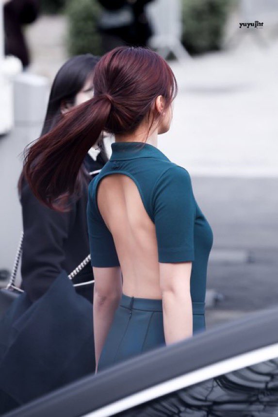 44yujinie's tweet photo. cant wait to see her pfw outfit this year

#ANYUJIN #LACOSTE
#LacosteSS27 #PFW https://t.co/M8FTgnSfBr