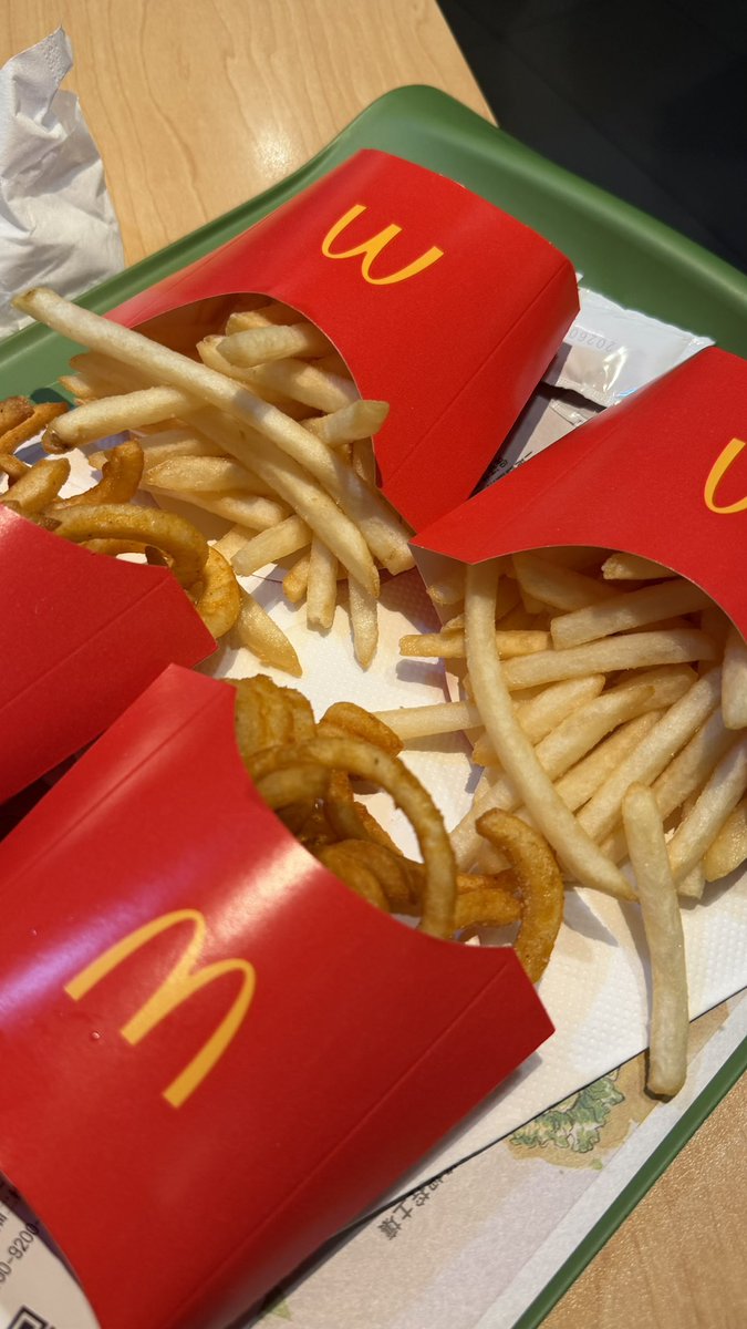 joyyyiii6's tweet photo. 🍟 https://t.co/M7EmddEsan