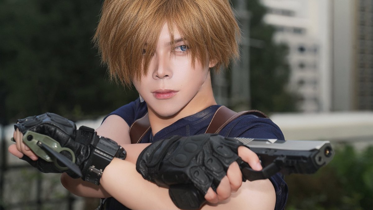 Ris_Cake's tweet photo. ⚠︎Cosplay

BIOHAZARD RE:4￤バイオハザード RE:4
レオン・S・ケネディ

「 次は？」

📸 ▷▶︎▷ 【@robita_ff14 】

 #REBHFun  #アコスタ池袋  #Cosplay https://t.co/cvQ3D4Sebn