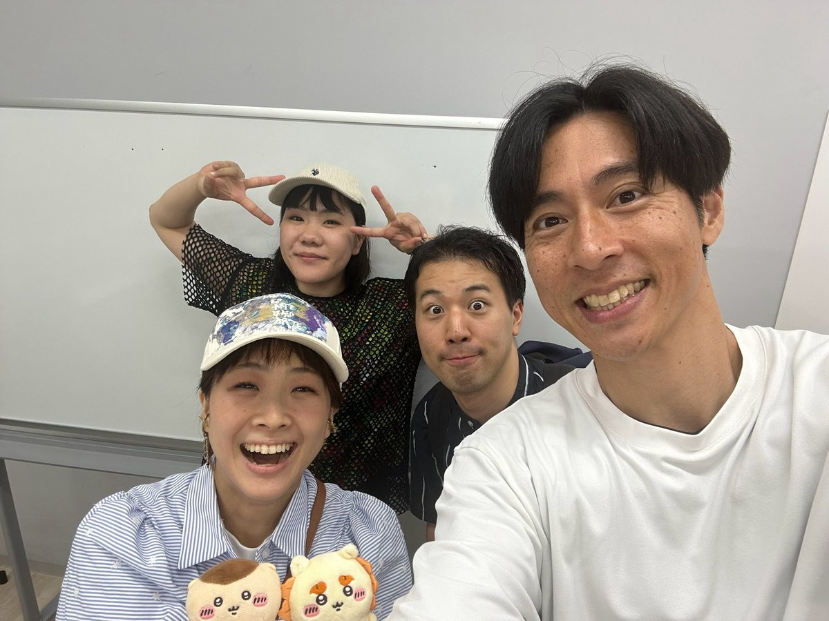 nori_h1715's tweet photo. #焼肉クレイジーレイン
無事に終演✨ 
気にかけて下さった方々、そしてご来場下さった皆様！ありがとうございました🙌🙌差入れも嬉しすぎました
これにて四人芝居四役コンプリート
感謝です！本当に！！引き続き頑張ります

明日は #サンブンノイチ
三人芝居🙌 
https://t.co/7NIxW6flJf https://t.co/q66MALdsMv
