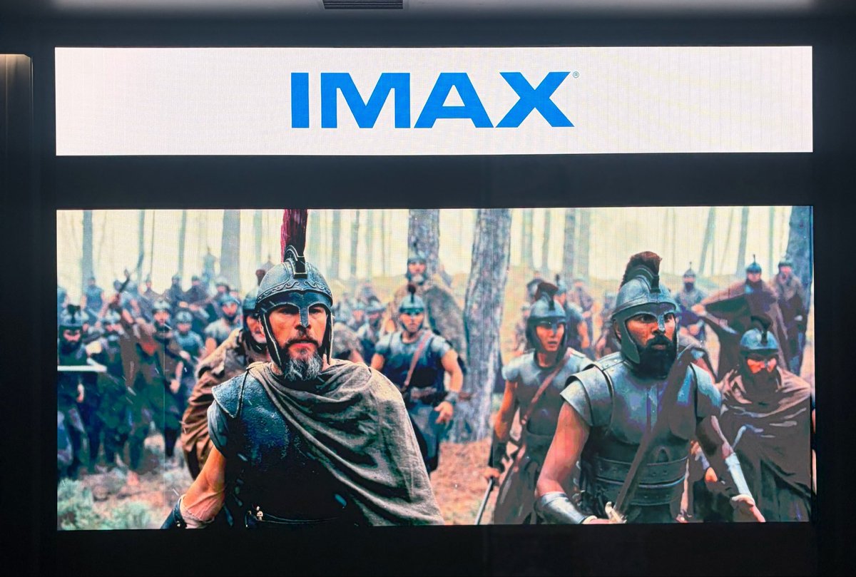mayoneedko's tweet photo. 子どもの習い事の隙を狙って、夫と近所の映画館へ。やっと観れました、オデュッセイア。途中のいろんな出来事にものすごい音と映像で私はビクーっとなったり、横の夫はガハハと笑っちゃったりしつつも、後半はニンゲンって…って思ったり。とりあえず、アフター6ジャンクション、聞こ。#オデュッセイア https://t.co/ph5UQha80v