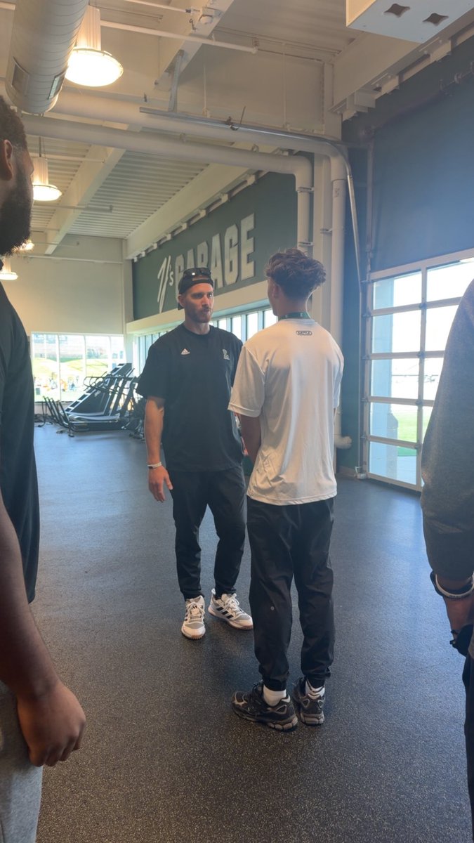 BlaykeLohmann1's tweet photo. Had another great visit to Eastern! Hospitality was amazing and really feels like family. I always look forward to my conversations with coach “Soup” @ErikCampbell and the rest of the EMU staff!! Looking forward to another visit soon! 

@EDGYTIM @Bryan_Ault @CoachChris_Roll @DeepDishFB @Diggsy13 @khed54 @PrepRedzoneIL @6starfootballIL @One11Recruiting @On3 @offsznbrand @JordanWesty1 @SFHSFBWheaton @CoachMac44