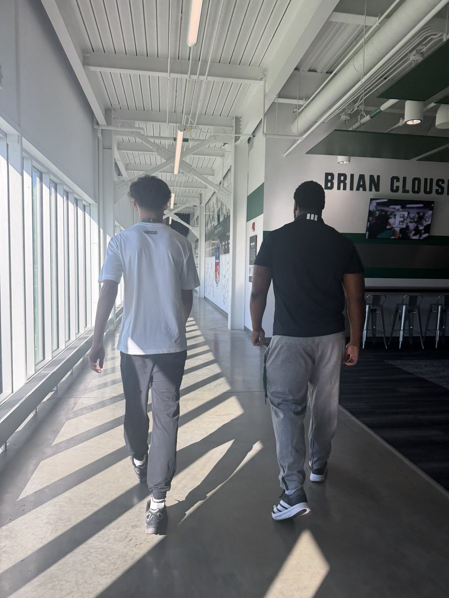 BlaykeLohmann1's tweet photo. Had another great visit to Eastern! Hospitality was amazing and really feels like family. I always look forward to my conversations with coach “Soup” @ErikCampbell and the rest of the EMU staff!! Looking forward to another visit soon! 

@EDGYTIM @Bryan_Ault @CoachChris_Roll @DeepDishFB @Diggsy13 @khed54 @PrepRedzoneIL @6starfootballIL @One11Recruiting @On3 @offsznbrand @JordanWesty1 @SFHSFBWheaton @CoachMac44