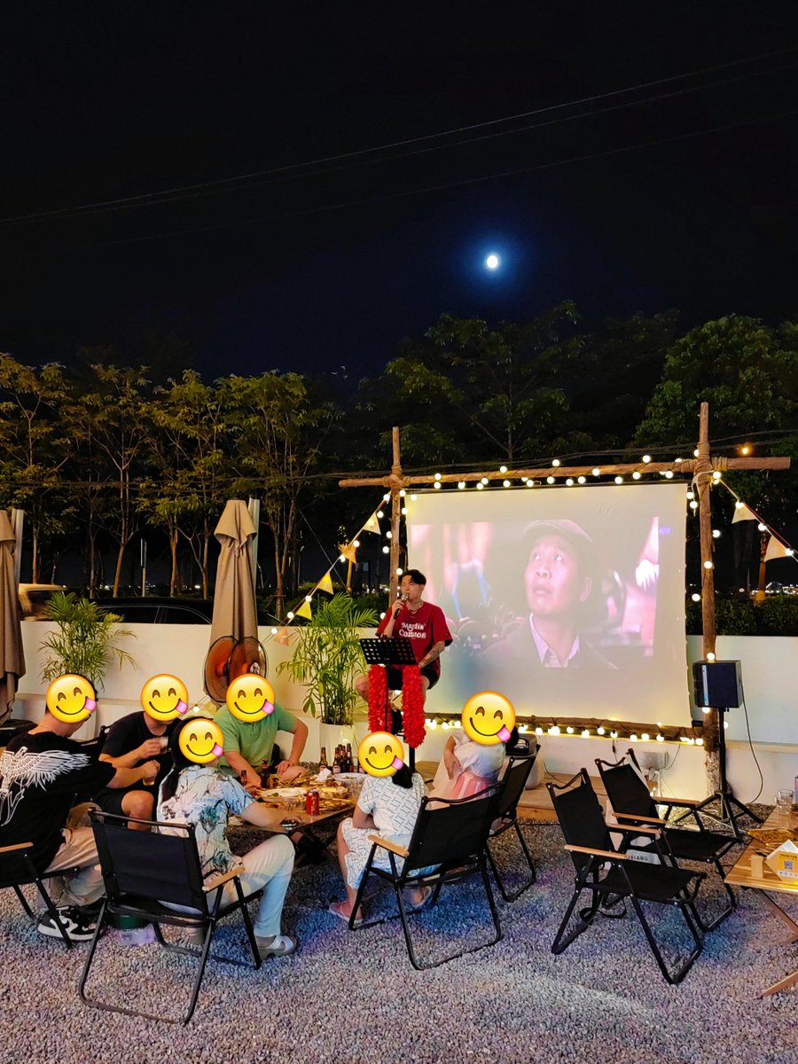 StevenMillimaki's tweet photo. únete a nuestro club de cine este viernes! Proyectamos la película ganadora del Oscar y compartimos palomitas gratis. Te esperamos en el salón 3 a las 19h. https://t.co/U4wwujoPpR