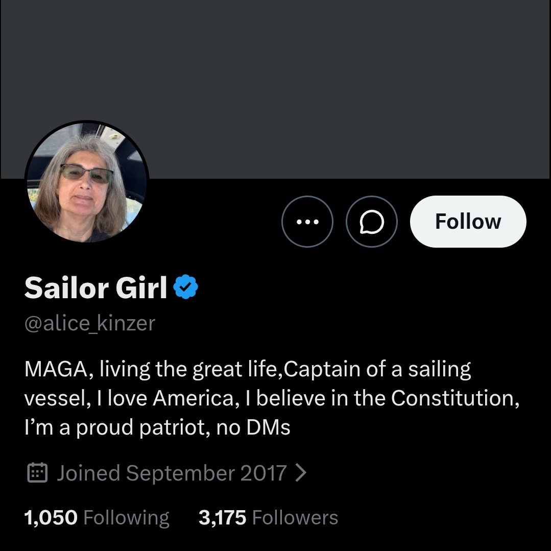 LibertyPDX1's tweet photo. This bitch is nuts, btw #instablock https://t.co/IWkZc9rfHO