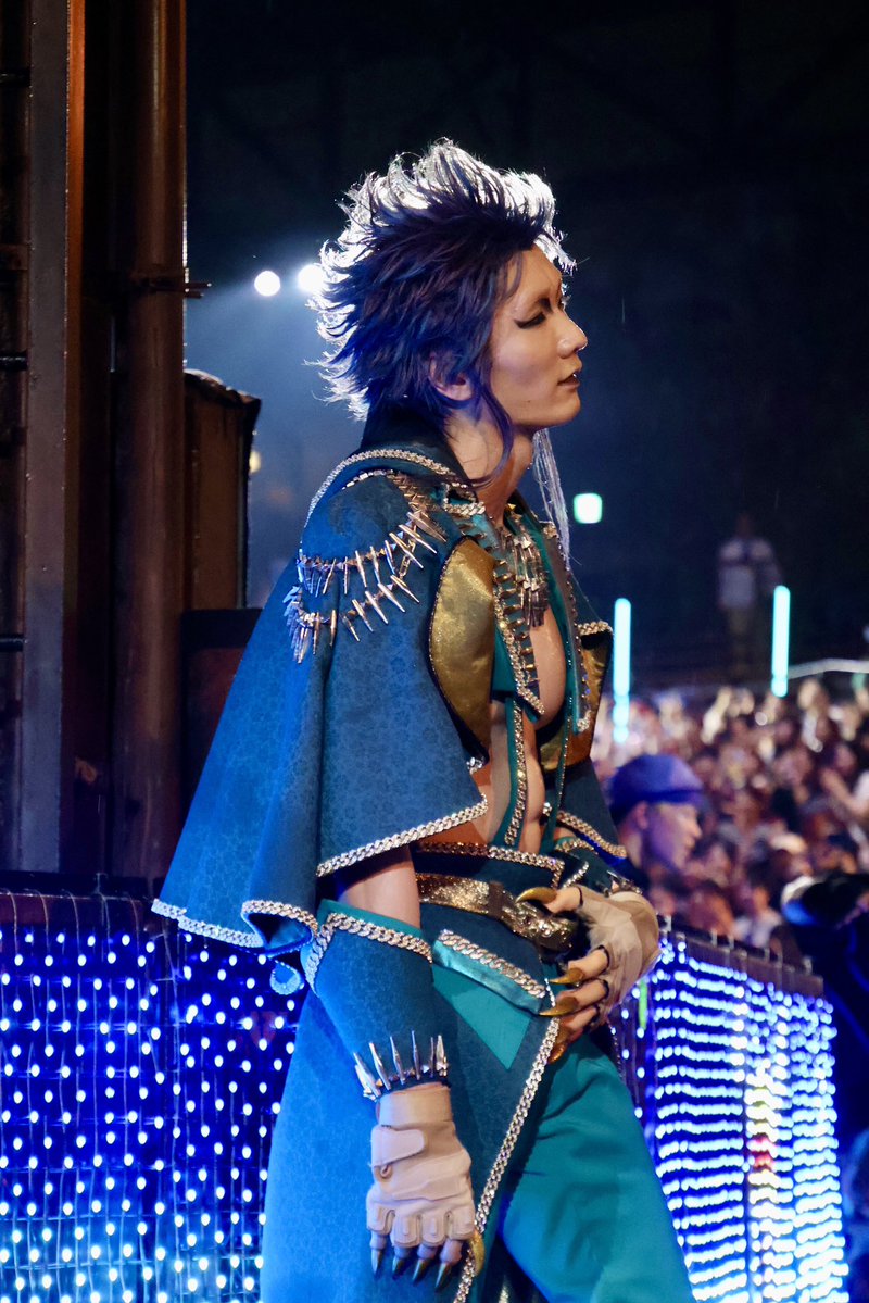 kumasion's tweet photo. 2026.09.27
神々しいしダルそうだしネイル見せてるし
#USJファン #プレショ https://t.co/0ejHW7YJJ0