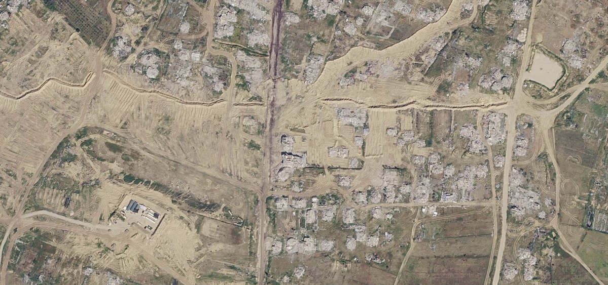 Nrg8000's tweet photo. Google has now added extensive high-resolution satellite imagery from early 2026 across most of southern Gaza. 
A total of 235km² from Jan (99 km²) and Feb (137 km²). 
Again, another example of the apocalyptic destruction, devastation and displacement brought by Israel to Gaza. https://t.co/O61Hsuse9I