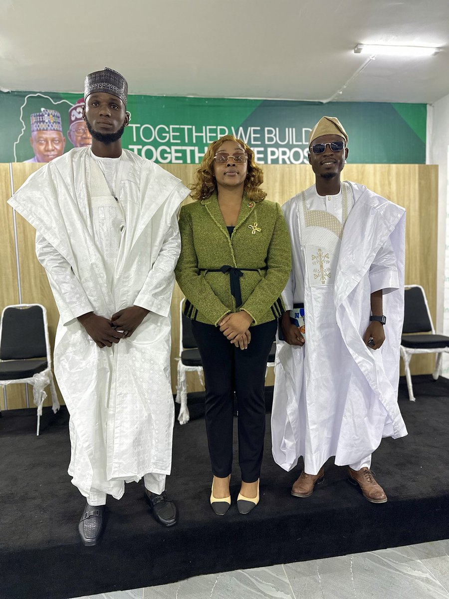 ameerr256's tweet photo. The Student Arm at the National Headquarters @CityBoyMedia Presented the its Structural framework to the DG Support CBM, in Favor of His PBAT come 2027 General Election. 
Thank you for the warm reception https://t.co/Nj8YK4oGJN