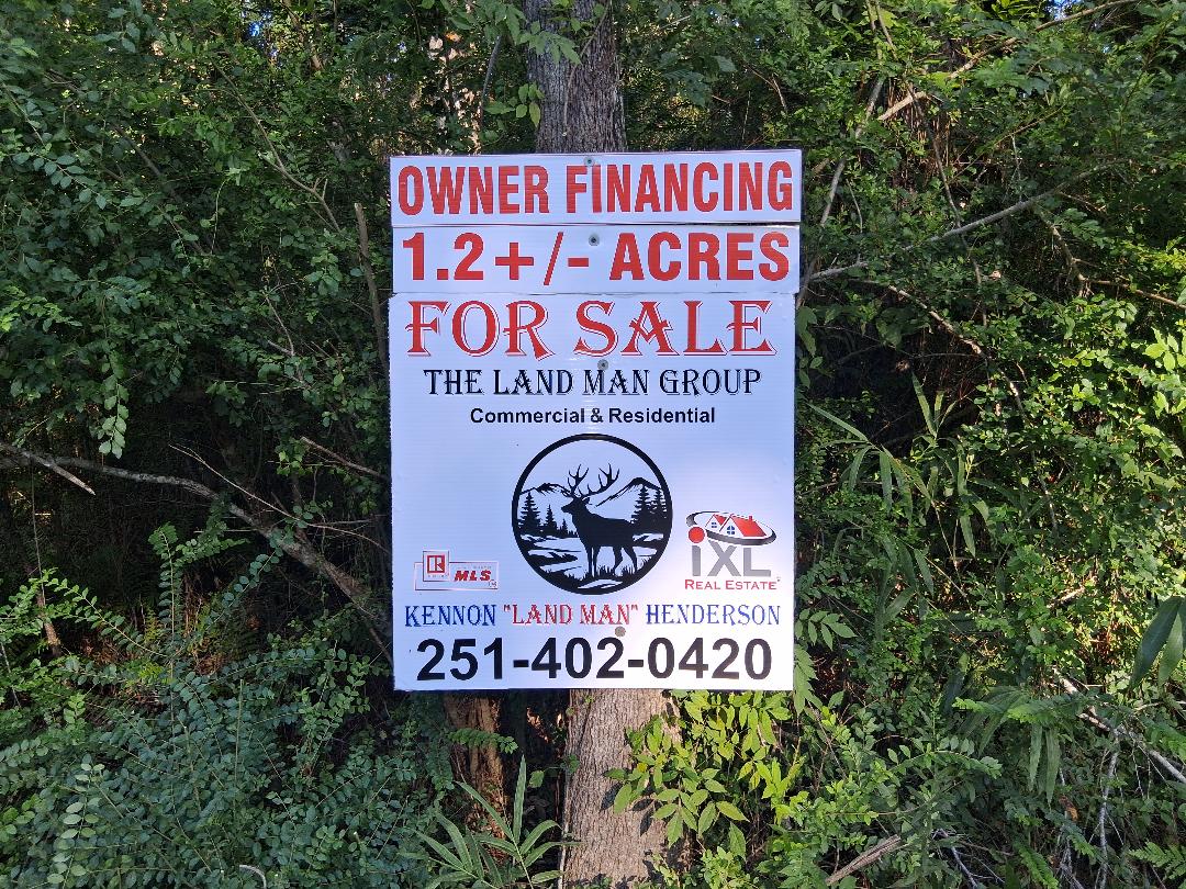 kennonhen's tweet photo. The Land Man Has 1.2 Acers n Summerdale With Owner Financing 

16495 County Rd. 9 Summerdale, AL 36580

Lot Demission's are 202 x 335 x 102 x 442
Priced at 115,000 https://t.co/cVti6cG3KD