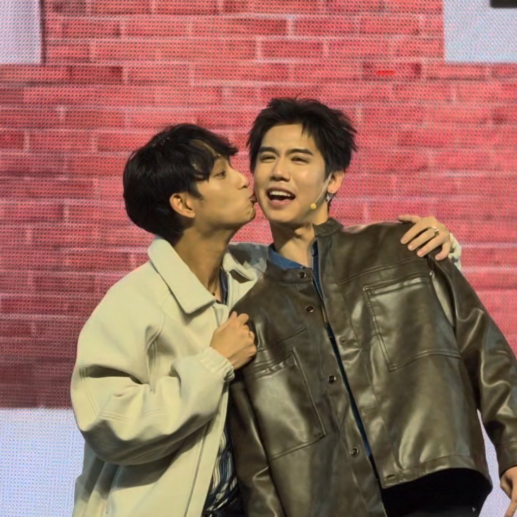 4_Nowflower's tweet photo. เดจาวูมากกกก 😯🫠👀
อะไรคับเนี่ย  #SingChimon https://t.co/CbmvSBjBtN