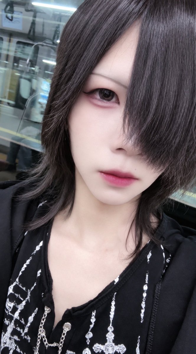 rei_prnc's tweet photo. ヘアオイルつけ忘れた
深夜練頑張る！💜

 #メン地下 #地雷系男子 #自撮り界隈 https://t.co/sBB3dyhKlR