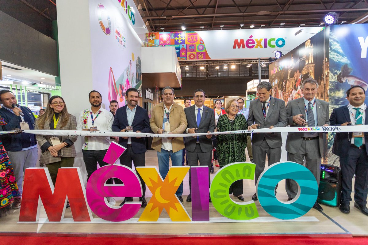 SECTUR_mx's tweet photo. ¡Así se vivió el corte de listón que dio inicio a las actividades de México en Argentina! 🇲🇽✨🇦🇷

Entre encuentros, expresiones culturales y experiencias turísticas, visitantes de distintas partes del mundo se acercaron a descubrir la riqueza de nuestros destinos, sabores y tradiciones. 🤩

Cada visita es una oportunidad para compartir lo que hace único a nuestro país y seguir fortaleciendo la presencia de México en el mundo. 🙌🏼

 #MéxicoEstáDeModa