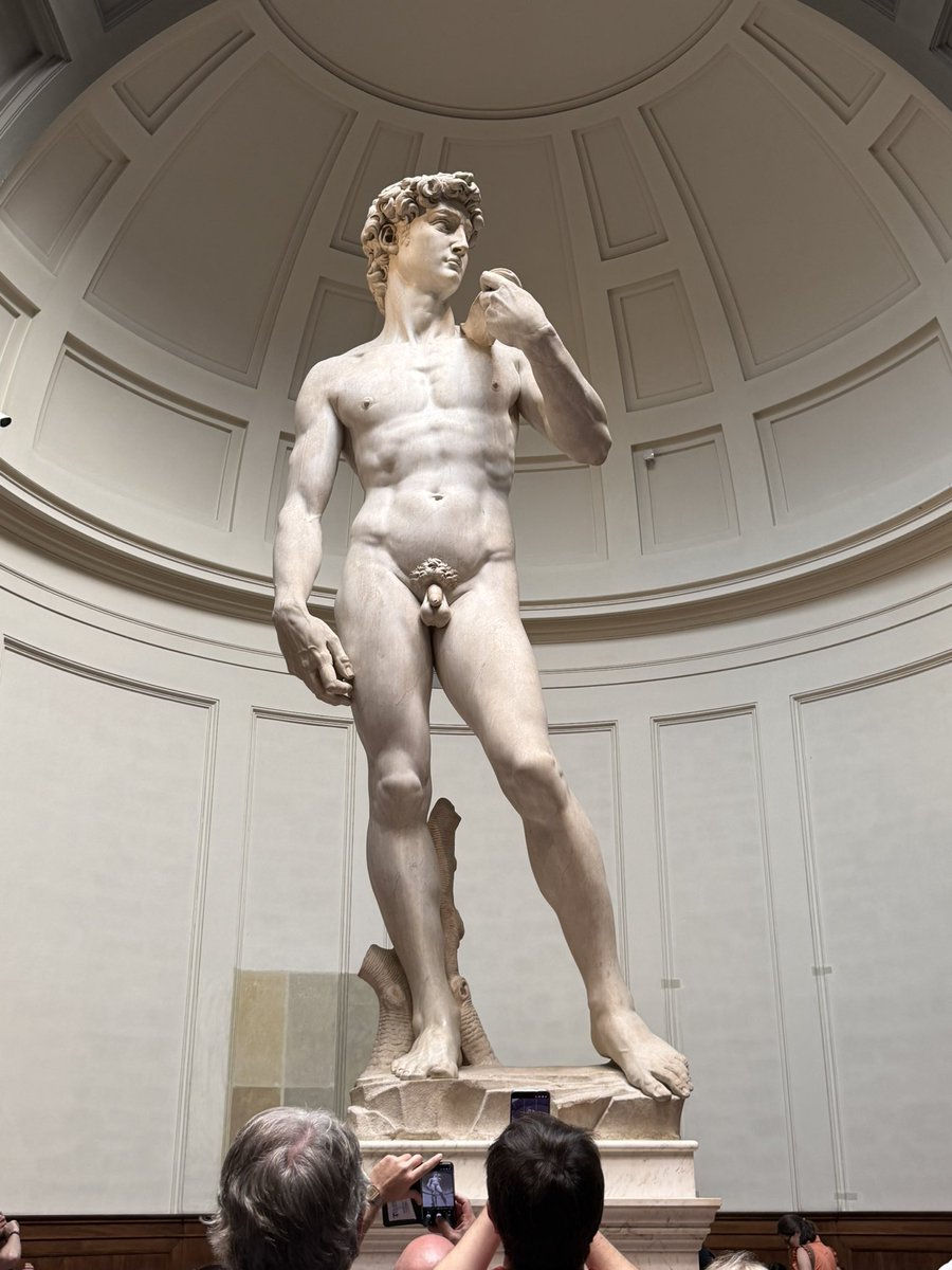 annespalter's tweet photo. @Apple as I battle my way through thousands of tourists to see epic art works I have to ask: why isn’t super great 3D museum and monument footage a killer use case for the Vision Pro? I would buy one just for this if the footage were available. Please consider this! Seems like low hanging fruit