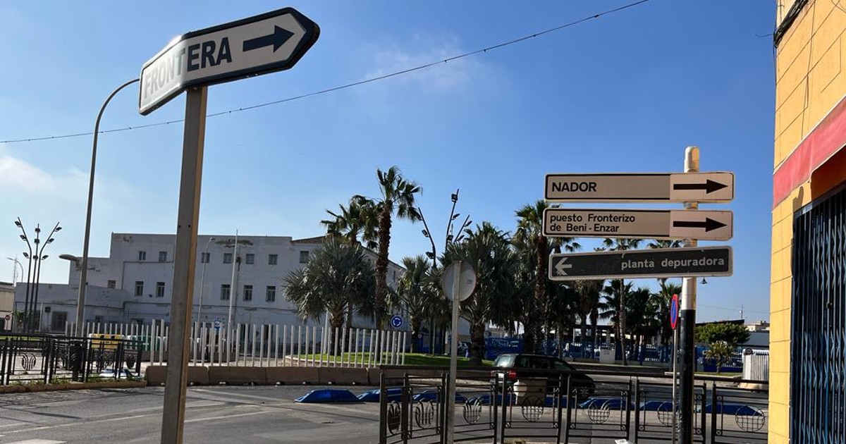 ElFarodeMelilla's tweet photo. Aumentan las sospechas por la falta de controles sobre los perceptores del IMV en #Melilla. Cientos de beneficiarios que residen en la ciudad podrían ser funcionarios del régimen marroquí en Nador  y reciben además la ayuda
https://t.co/hhuVRsHhFt https://t.co/KueBXRyB1C