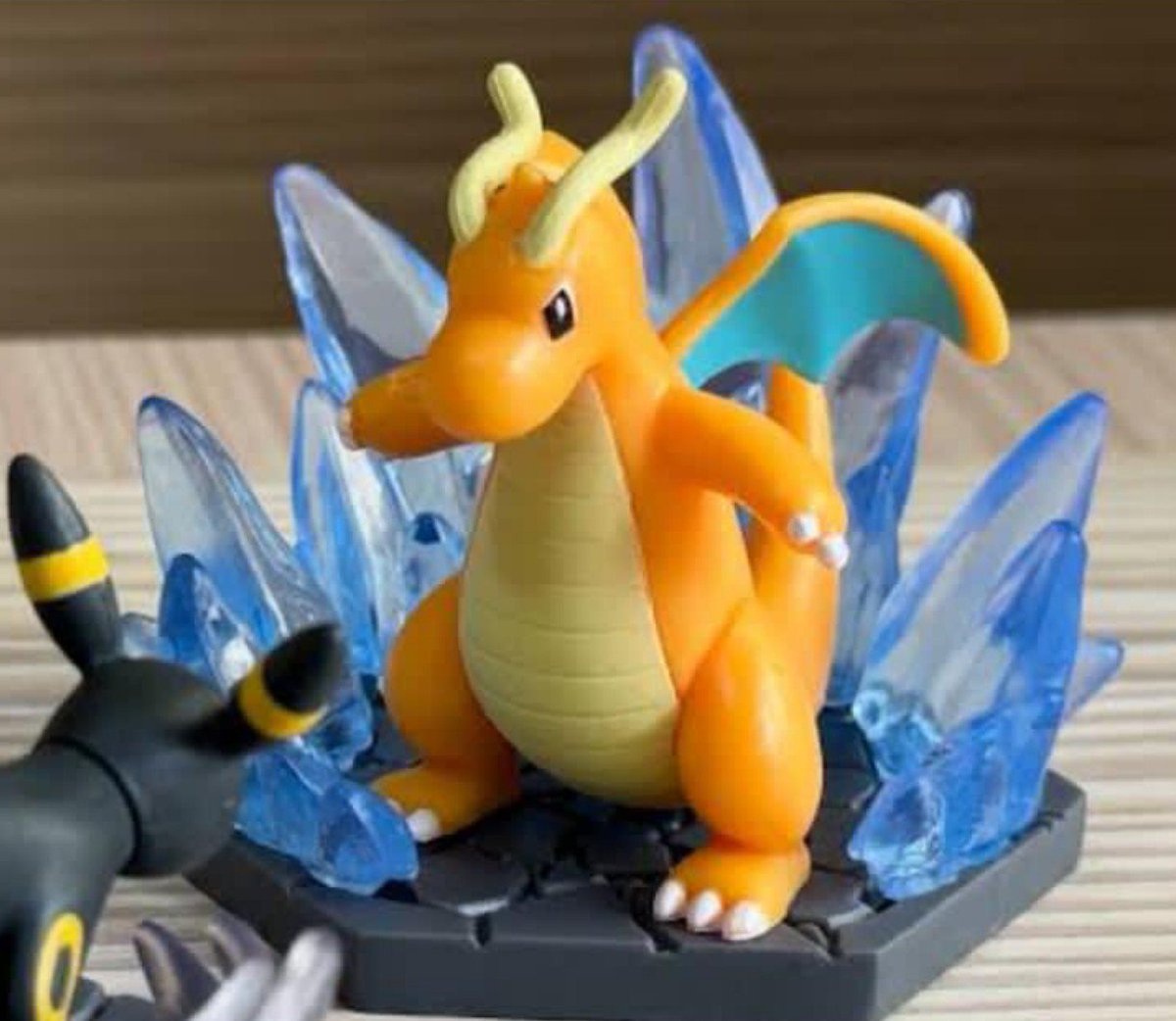 Morupeus's tweet photo. OOT tp #WTS #Pokemon mini diorama Dragonite. Kalau dirangkai jd kek pic sebelahnya. Dibeliin adek gacha tp instead of absol dpt dragonite 💔 anyone interested pls do pick him up ՞߹ - ߹՞. Reshares r very appreciated it's still sealed inside the plastic ball so it's very much new. https://t.co/bwyJcixmCt