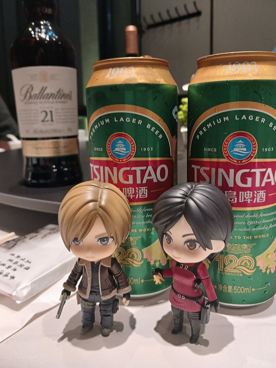 kjr0313's tweet photo. got back from spending the holidays in China ☕️🍂 https://t.co/rAxDoI6PcO