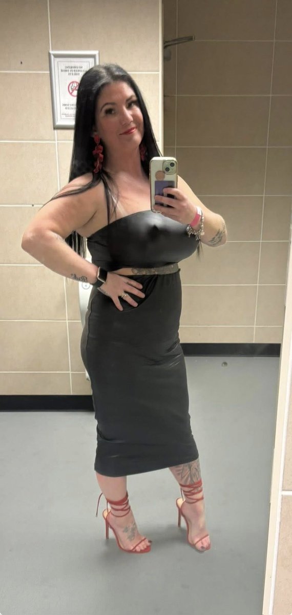 alanyoucant's tweet photo. #wankchat #horny #chav #milf #bops #goonette #slags #sluts DMs open 😈 https://t.co/T7SpJ1CtHC
