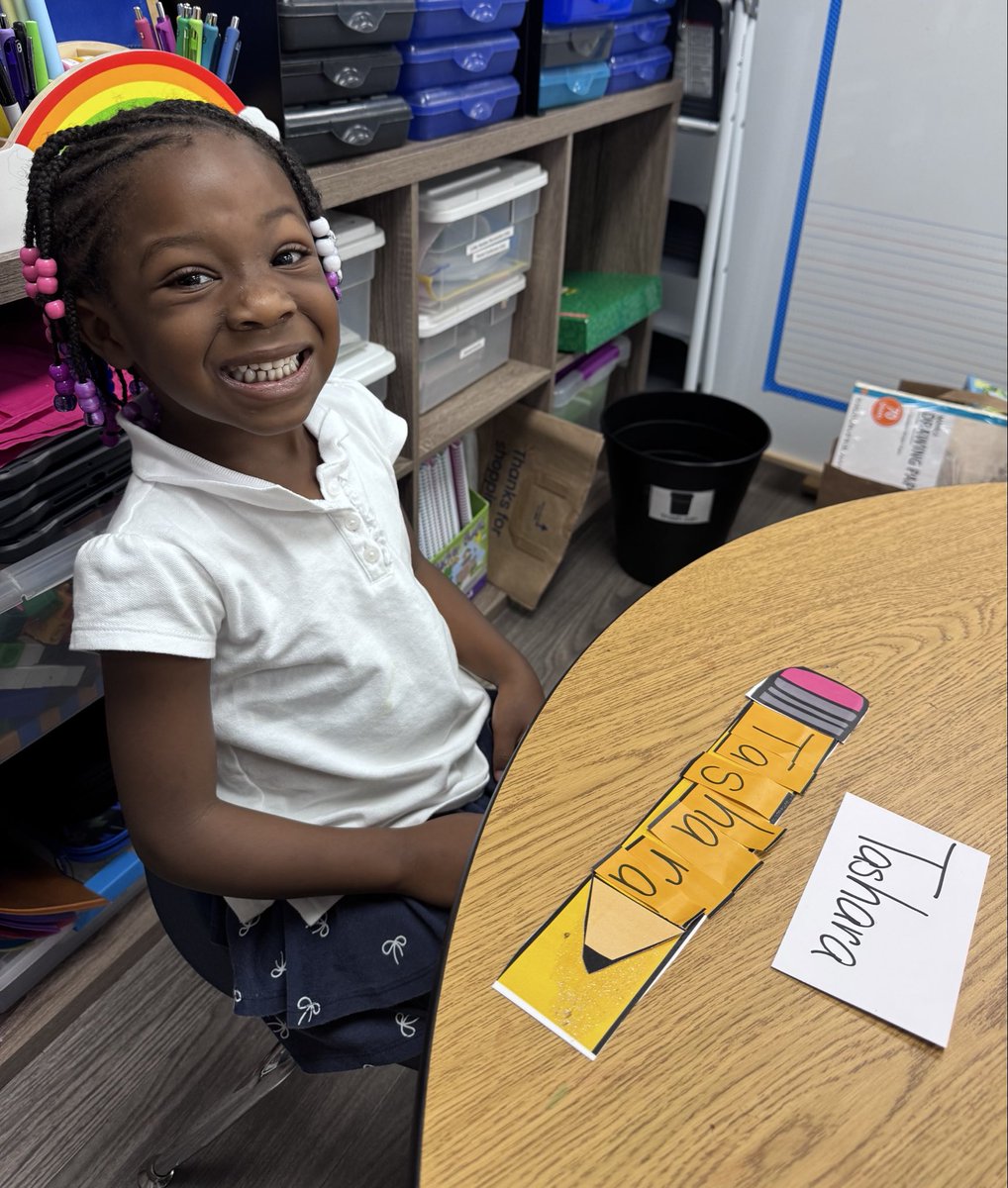 npinilla1's tweet photo. #RISD #Prek #NamePuzzle Part 1 placing the letters in our name in the correct order. ✏️  Part 2 writing our names in the correct order coming soon! 🫶🏽 #WeCanDoHardThings https://t.co/nGIoOix40R