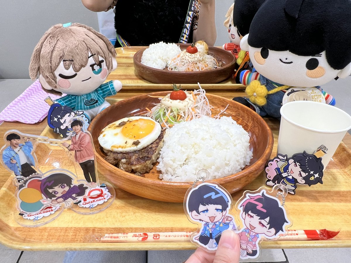 ymm_nne's tweet photo. 今年もQuizKnockTDC🥰✨からのQuizKnockカフェ‼️楽しかった〜😆
途中までだけどいいペースで解けた🫶🏻続きも楽しみ🥰
カフェちゃんと美味しかったしランダムの引きが良すぎて神だったしコースターもむたゃが交換してくれていちばん欲しいやつお迎えできて神神の神な1日だった〜😭🫶🏻ありがとう😭✨ https://t.co/uja7zgmJu2