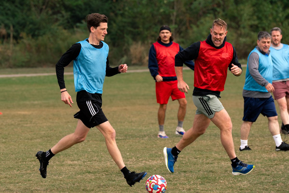 benwright's tweet photo. Our second-ever media pickup game was a blast... except for our team getting absolutely smoked and injuring myself five minutes in. Otherwise a great time!

📸 @cmoorestories https://t.co/vGFsfqO5aG