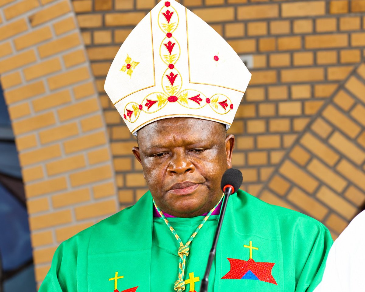 BashegaNarcisse's tweet photo. 🚨 #RDC | #Kinshasa : le cardinal Fridolin Ambongo tire la sonnette d’alarme sur l’insalubrité

« Kinshasa la Belle » est devenue, selon le cardinal Fridolin Ambongo, « une immense poubelle ».

Déchets, plastiques, caniveaux obstrués, inondations : l’archevêque de Kinshasa appelle à une mobilisation collective pour restaurer le cadre de vie dans la capitale.