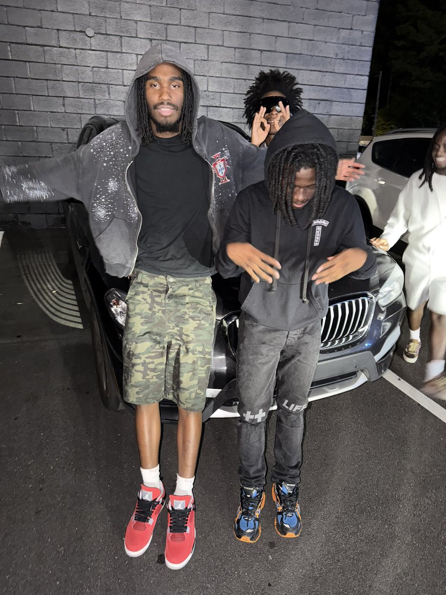 jayybuckz_'s tweet photo. Mi familia🫶🏽 https://t.co/FnBSPkyVCk