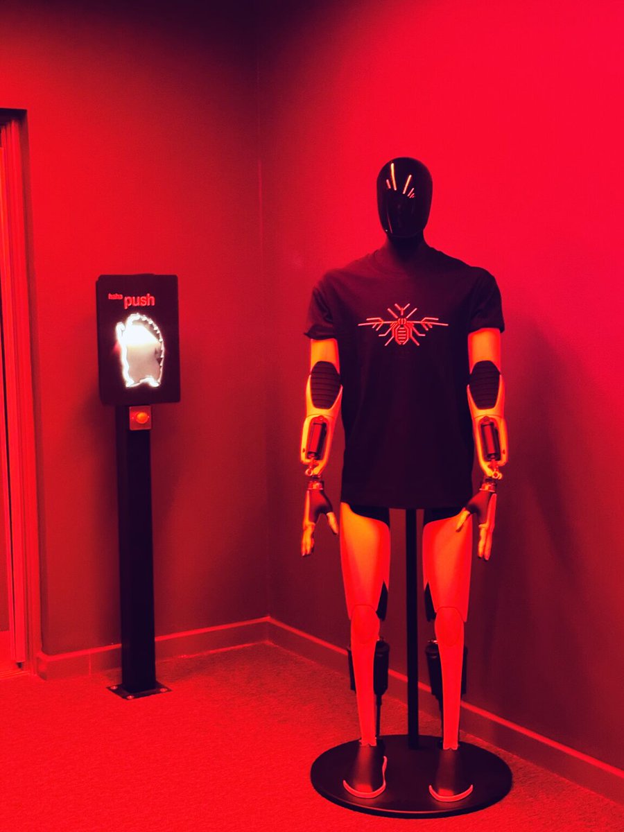 SERobinsonJr's tweet photo. TESLA: Cybercab on public display at the Tesla England Manchester Trafford Delivery Centre, M17 1SN. It will be there until Wednesday, September 30th. 

Pics by Rebeka Rotyis, Tesla Customer Experience Specialist.