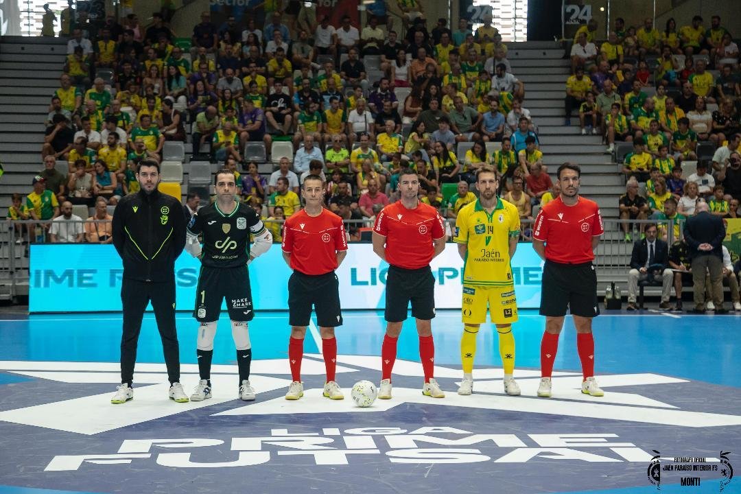 CoGAFS's tweet photo. 🏆 Liga Prime | Apertura | Jª 3
👥 Francesc García-Donas / Iván López
👥 Manuel Barrilero / Sergio de la Torre
@JaenFS 🆚 @ClubInterFS
📸 @__monti.___ IG
#futsal #aretofutbola #futsalreferee #jaen #cogafs https://t.co/ObHarkC4bU
