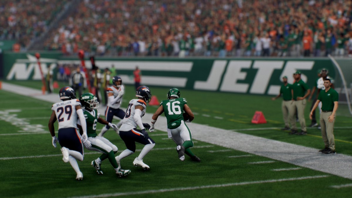 XCFL__Riot's tweet photo. Sadiq exploded for 140+yds and 3 TDs. The young TEs connection with the new playcaller looks perfectly good @XCFLNetwork https://t.co/yyplu15vC6