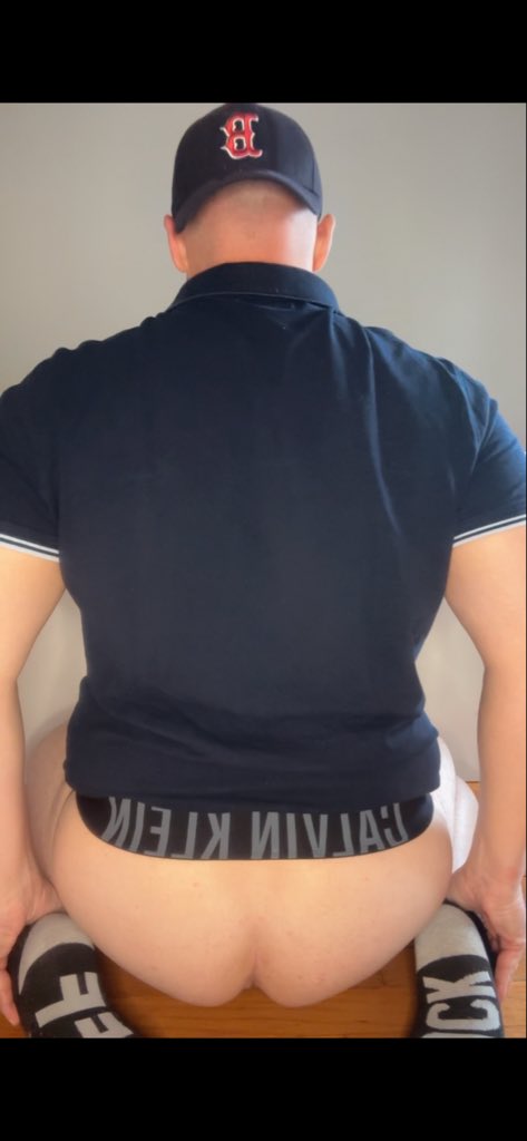 sexcreatureee's tweet photo. Il y a des gens chauds sur Amiens et ses alentours #Jockstrap #gay #bearman #hot https://t.co/hxtnGbMxDt