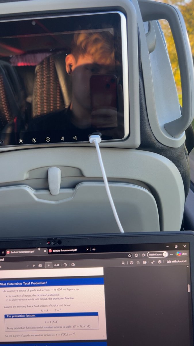 FruitsAutumn's tweet photo. exam tomorrow and then i gotta work on a paper. at least i go on a trip to warsaw on wednesday https://t.co/hKDHKSWCAn