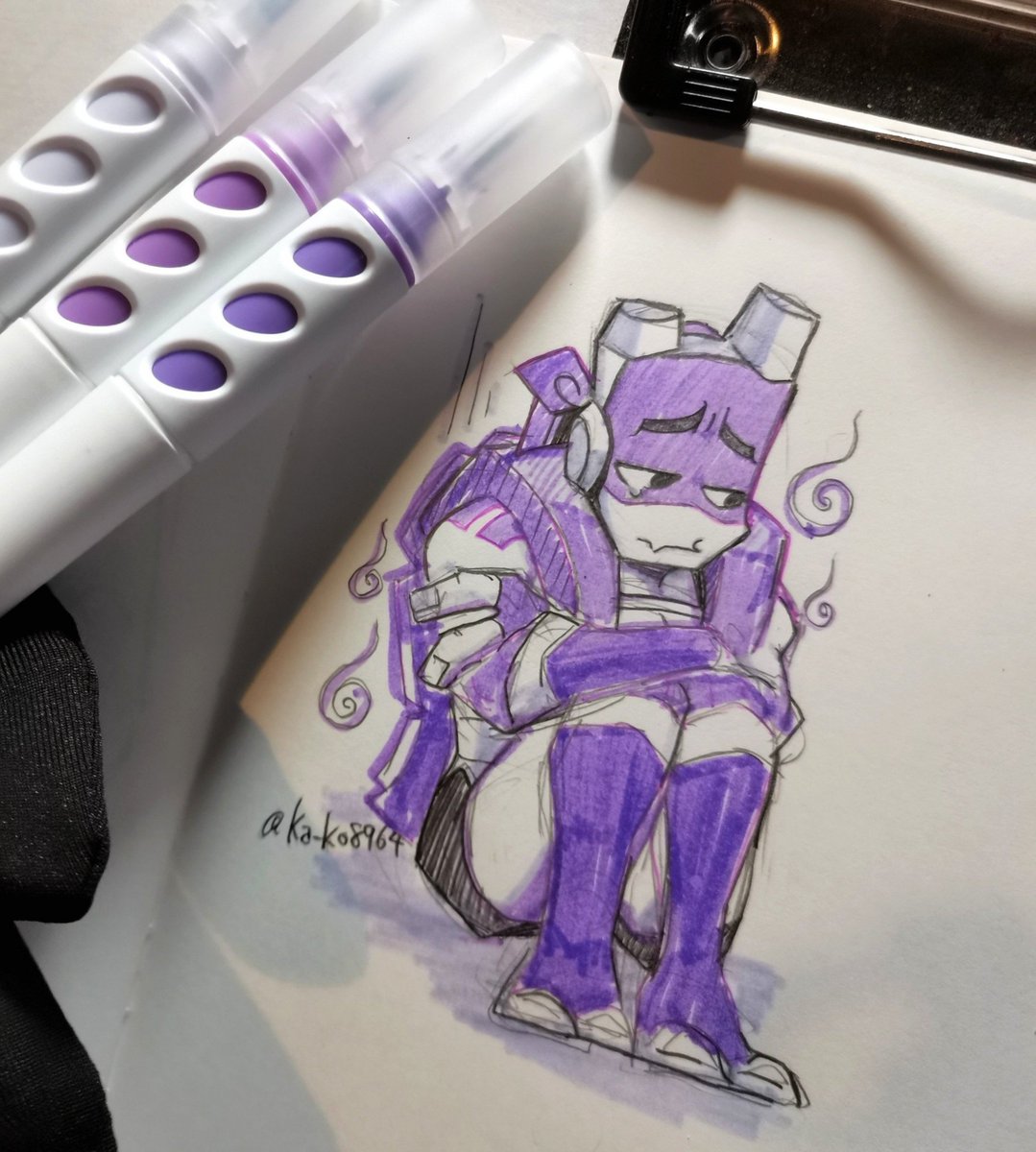ka_ko8964's tweet photo. 100均にドナ色のペンセット売ってたから落描き！ https://t.co/WAWMQlxmaU