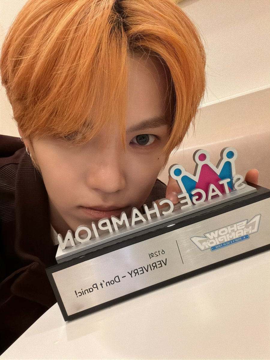 by_verivery's tweet photo. [#계현]

베러들 덕에 행���하게 한 주 마무리👍

#GYEHYEON
#베리베리
#VERIVERY https://t.co/HyqlQUIVR4