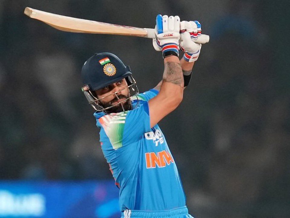 honey16150honey's tweet photo. FIFTY FOR VIRAT KOHLI - THE CHASING GOAT 🐐

50(40)🔥❤️‍🔥

#INDvsWI #ODIs https://t.co/pWY1UszP3c