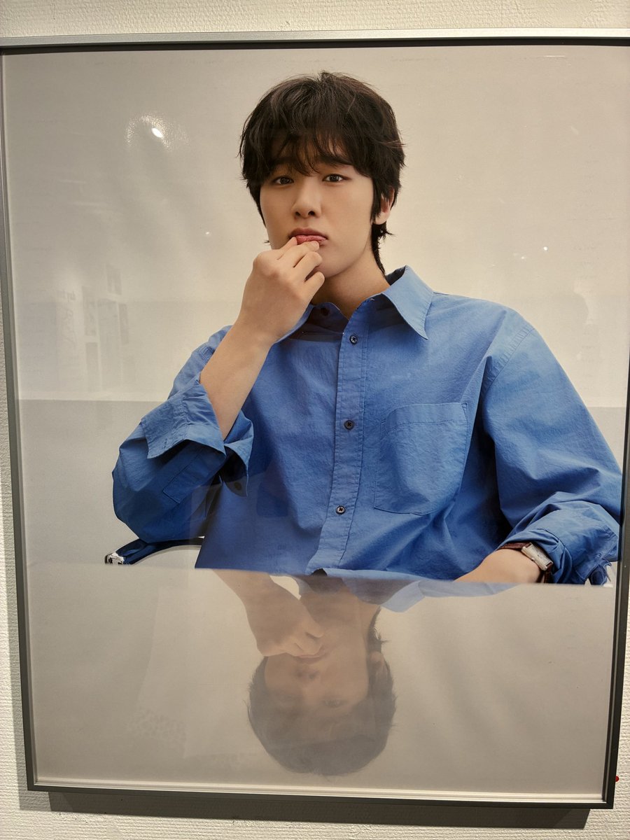 mammamrock's tweet photo. ドンヒ写真展&amp;お渡し会に行ってきました♡
お渡し会ではキュルキュルの瞳で優しい雰囲気全開のドンヒとお話しできたのに緊張で頭真っ白になり記憶がない😭
写真展は愛おしさがたくさん詰まった素敵な内容で胸がいっぱいになりました♡

 #キムドンヒ  #キムドンヒ写真展  #渋谷PARCO  #KIMDONGHEE https://t.co/6wZEpiVpuQ
