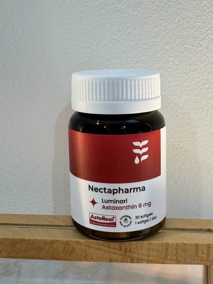 willexpiretmr's tweet photo. ส่วนตัวที่ใช้แล้วช่วยเรื่องผิวหมองแบบหวังผลได้จริงคือ โลชั่น eucerin+astaxanthin ของ nectapharma แต่ไม่ได้ขาวจั๊วแบบเปลี่ยนสีผิวน้า มันจะกระจ่างใสขึ้น+ผิวลื่น แบบที่คนรอบตัวทักเลยหล่ะ แนะนำเลยคับ ดีจริง💯

🍒https://t.co/k9nO32SiWX
🧴https://t.co/oqj4WBKe37

#ป้ายยา #สกินแคร์ https://t.co/PqZwcLIj82